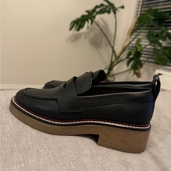 NEW EVERLANE BLACK GUM SOLE PENNY LOAFER 6.5 - Picture 4 of 6